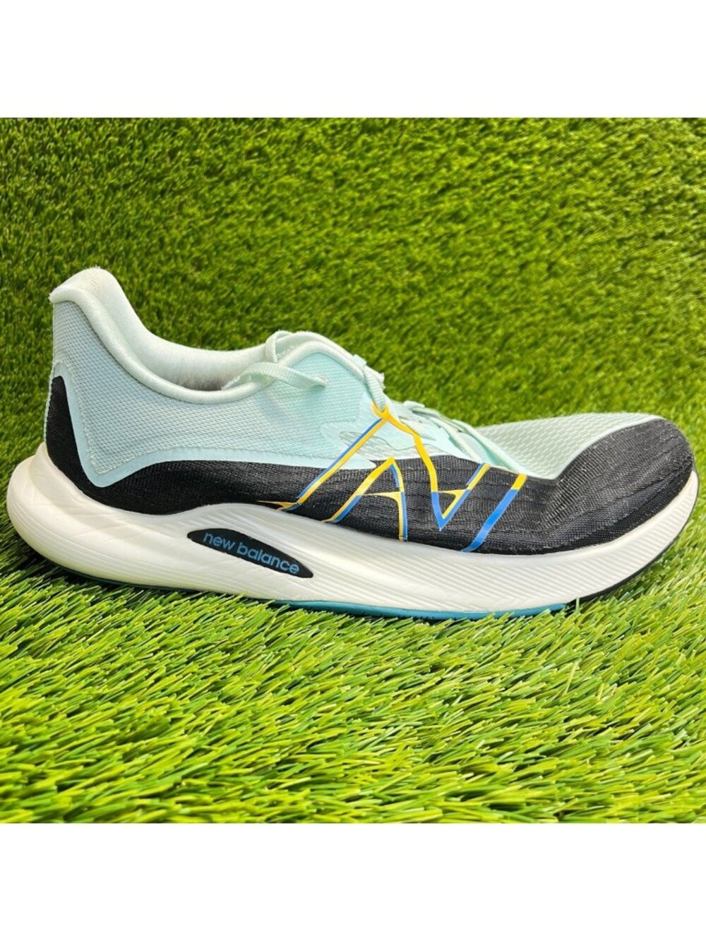 New Balance FuelCell Rebel v2 Mens Size 10.5 Black Blue Running Shoes Sneakers